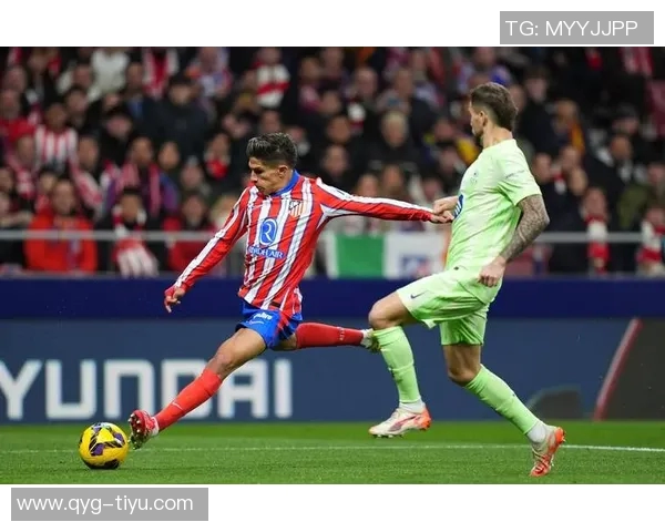 巴萨高层称阿尔瓦雷斯为顶级前锋并表示球队有意签约